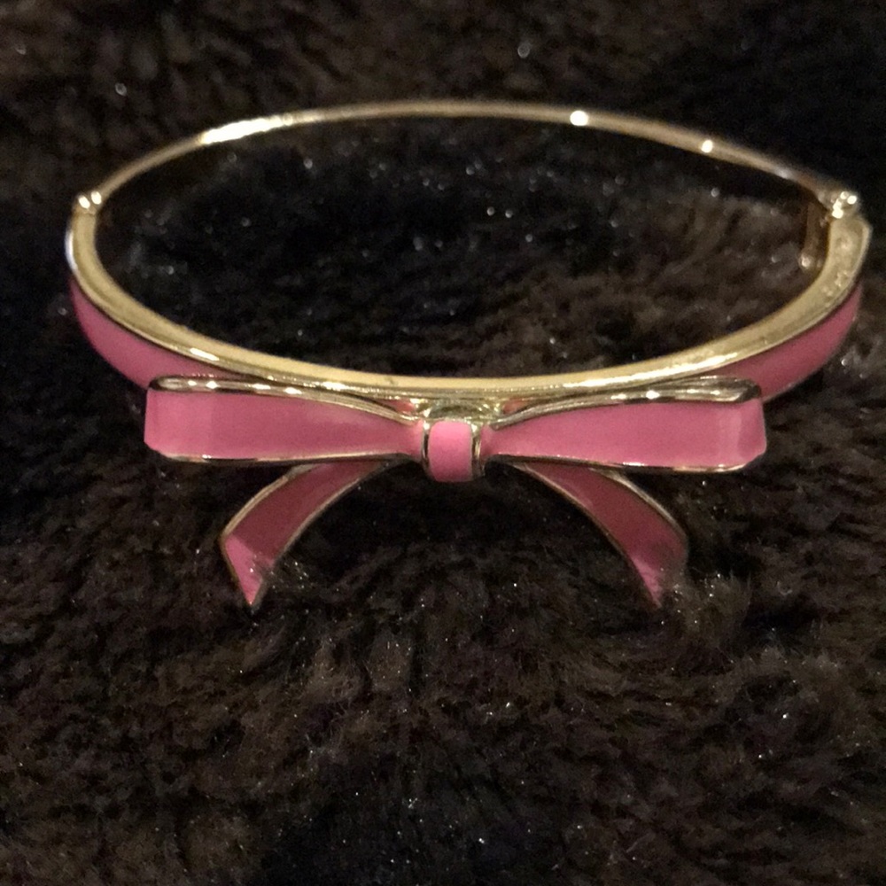 Gold Tone Bow Bangle Bracelet